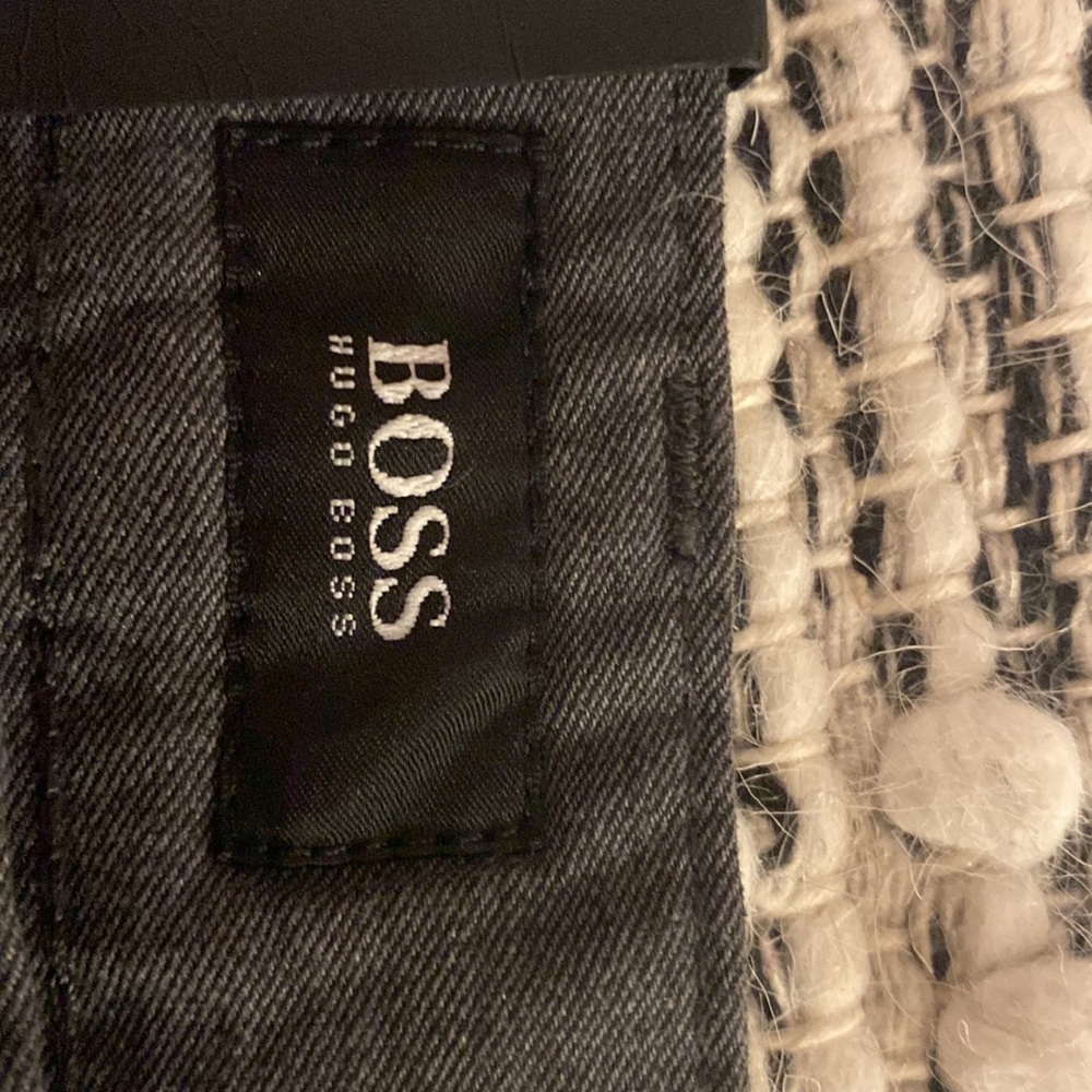 Hugo Boss Pants - Picture 3 of 5